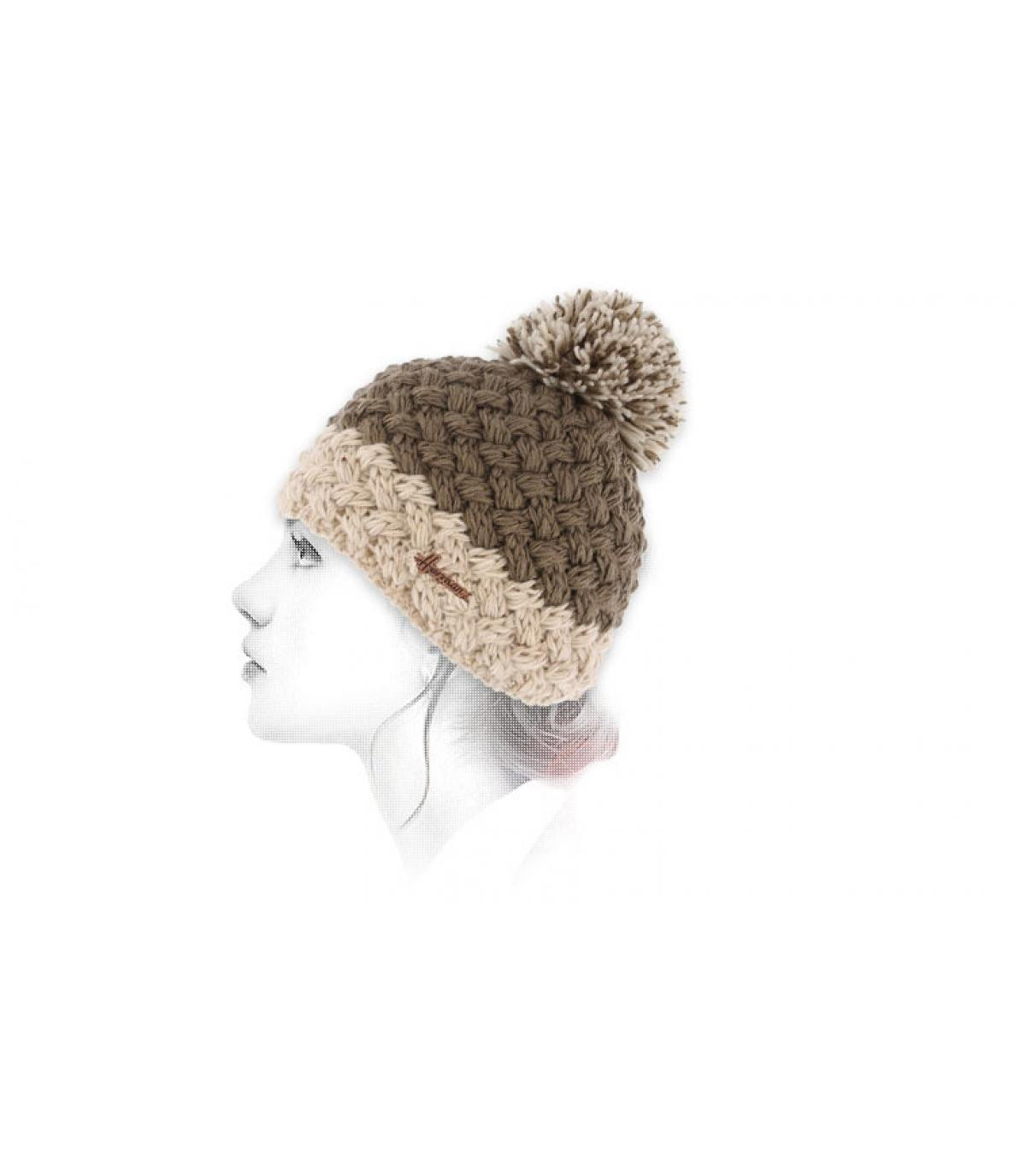 lanas del gorro de la borla de c Derya beige lanas del gorro de la borla de c Derya beige